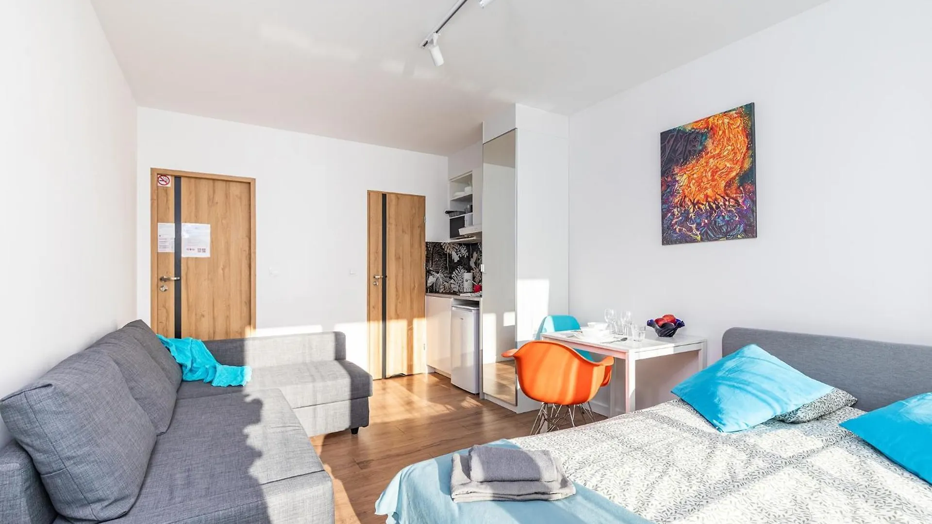 Apartment Superapart Edwarda Habicha 7 Warsaw