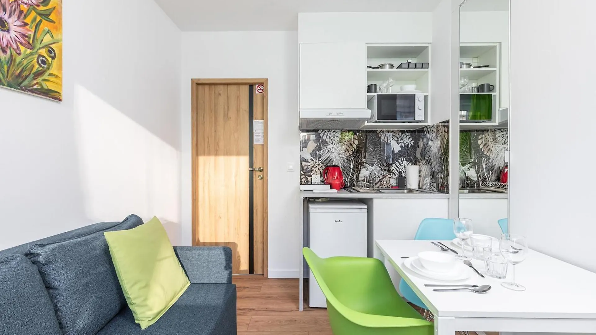 Apartment Superapart Edwarda Habicha 7 Warsaw