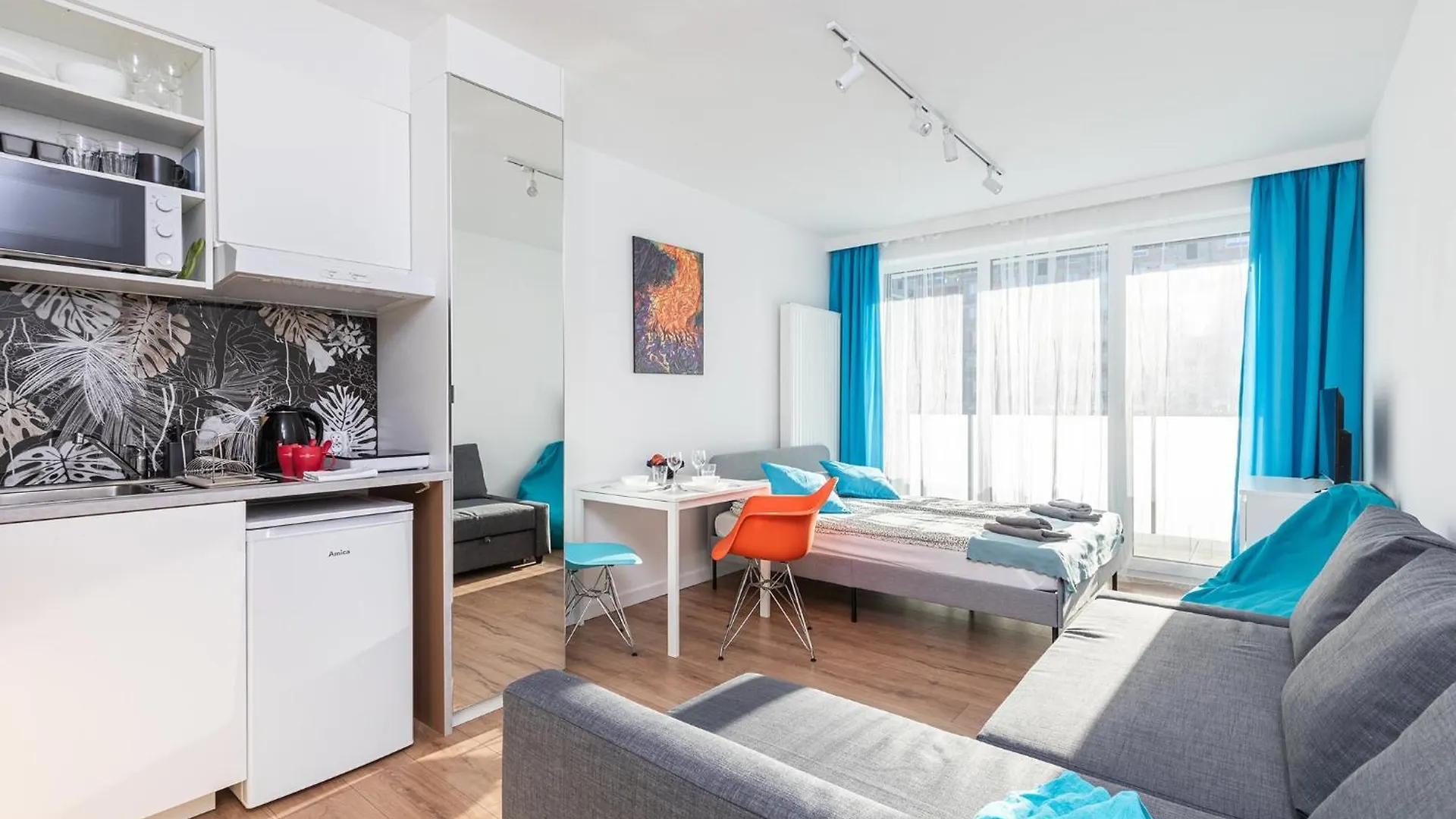 Apartment Superapart Edwarda Habicha 7 Warsaw Poland